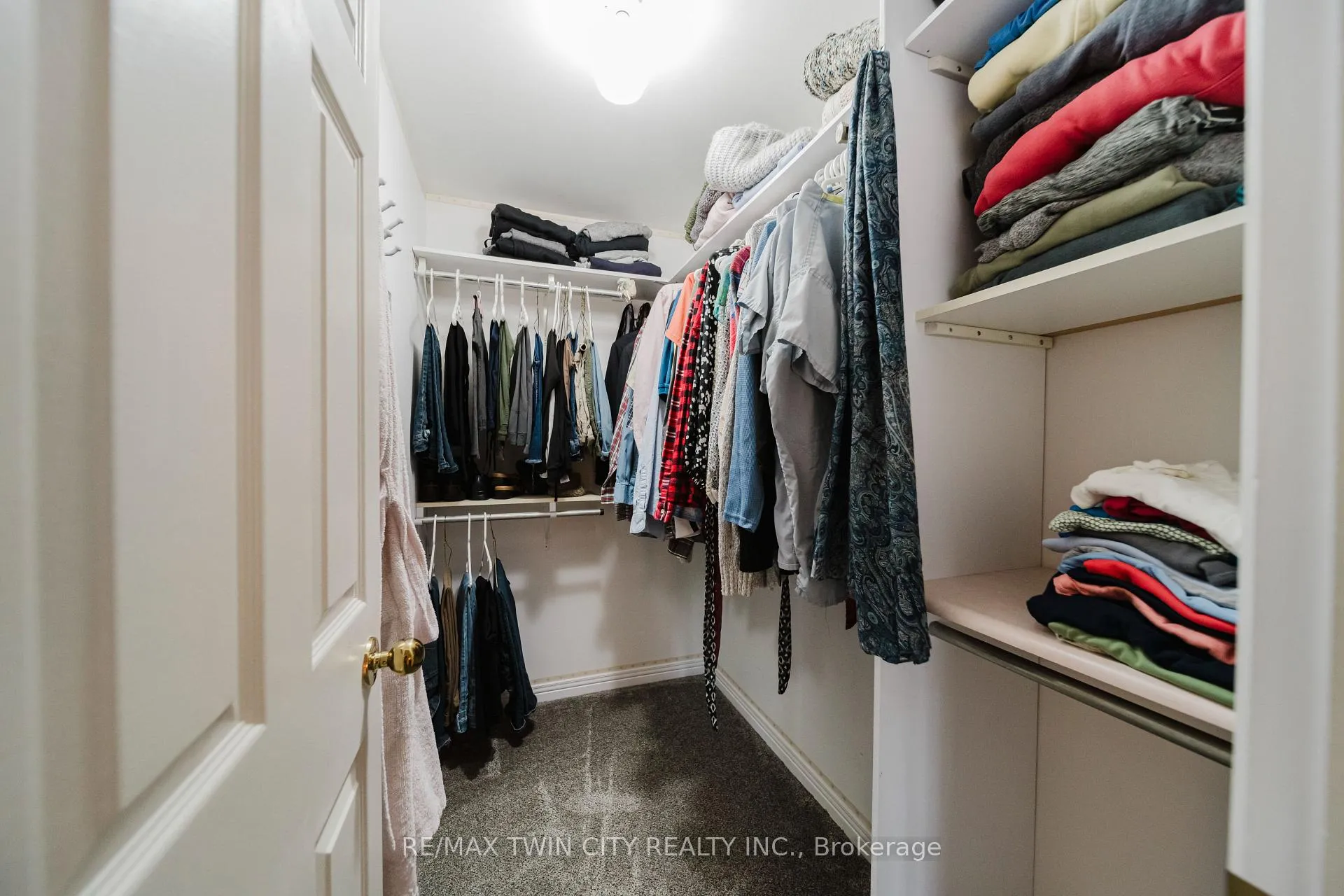 Photo 21 of 491 Appledale Crescent, Waterloo — HOMEH