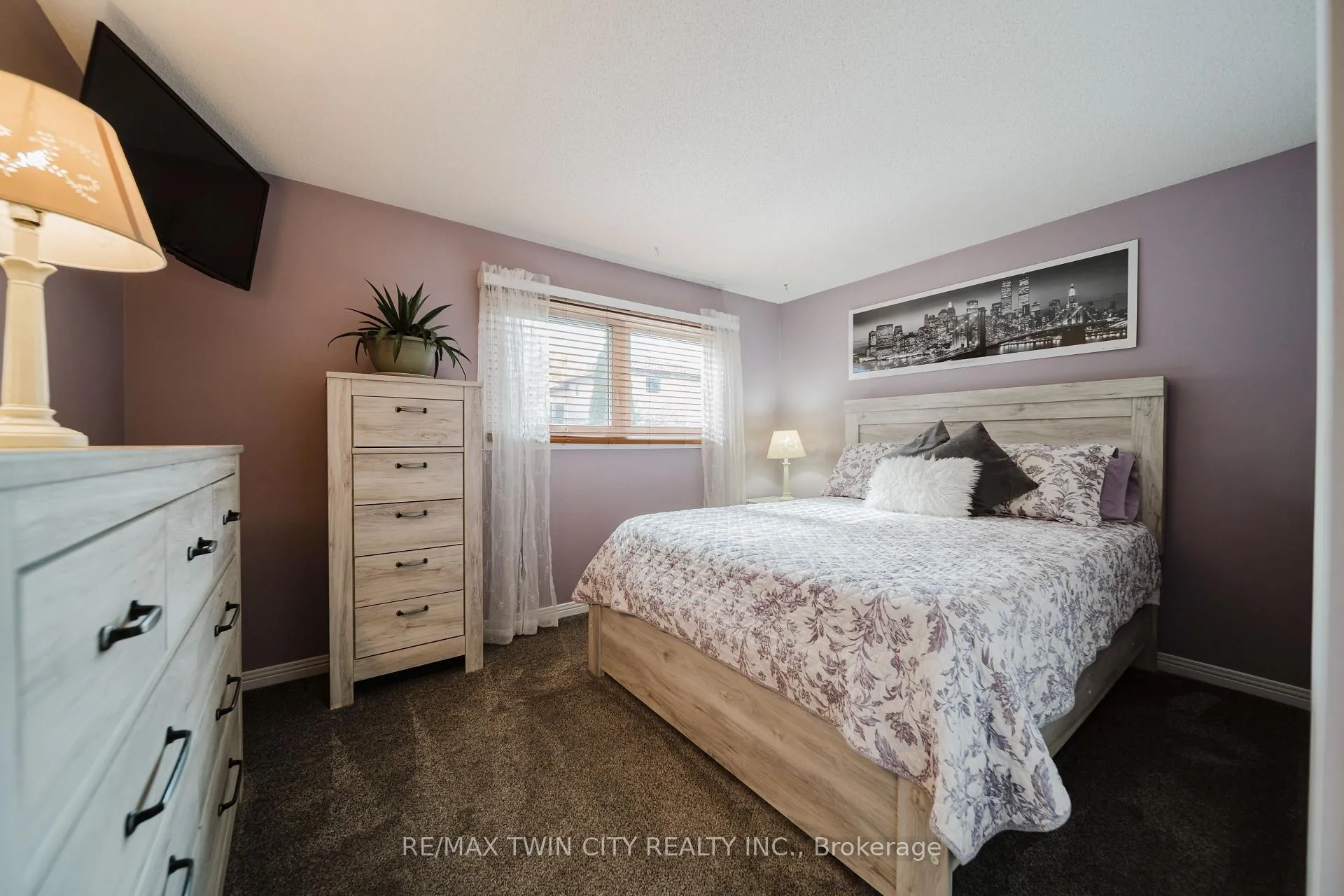 Photo 22 of 491 Appledale Crescent, Waterloo — HOMEH