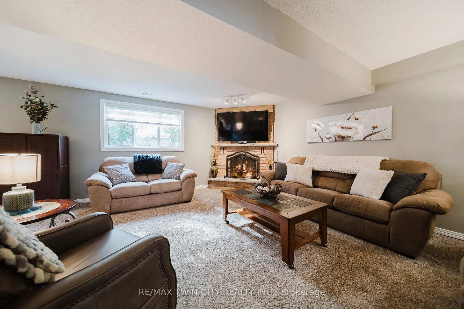 Photo 27 of 491 Appledale Crescent, Waterloo — HOMEH