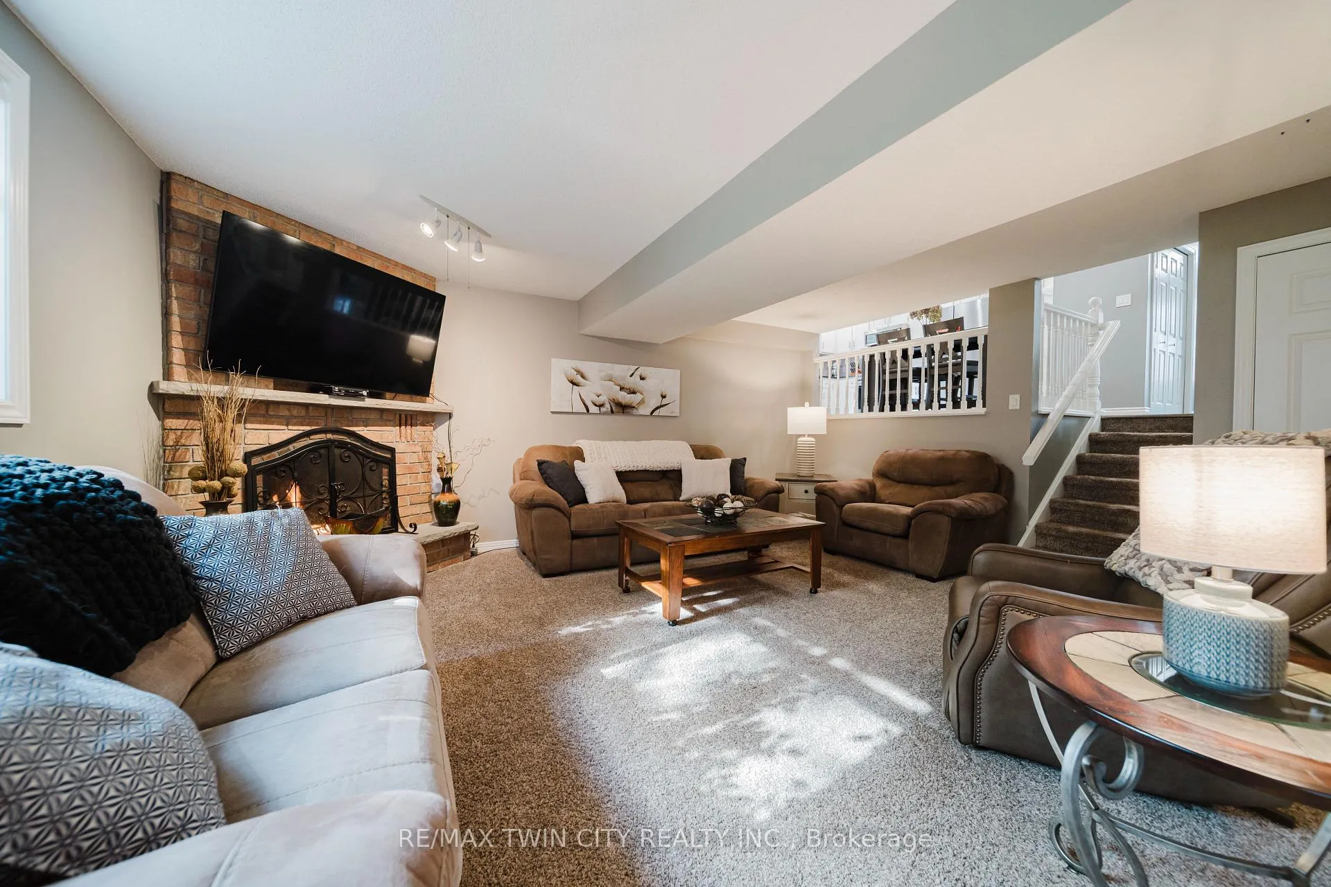 Photo 28 of 491 Appledale Crescent, Waterloo — HOMEH