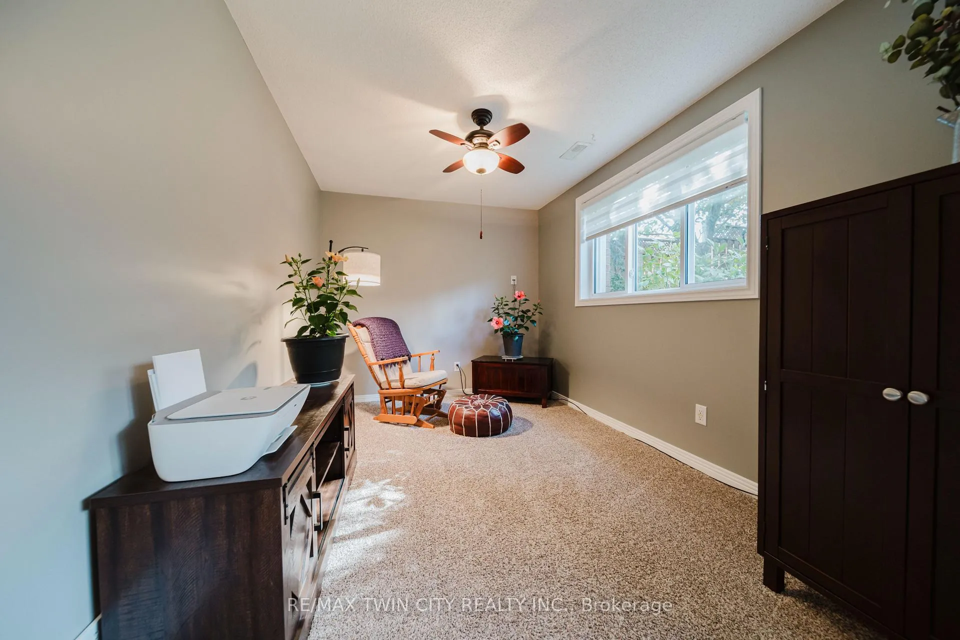 Photo 31 of 491 Appledale Crescent, Waterloo — HOMEH