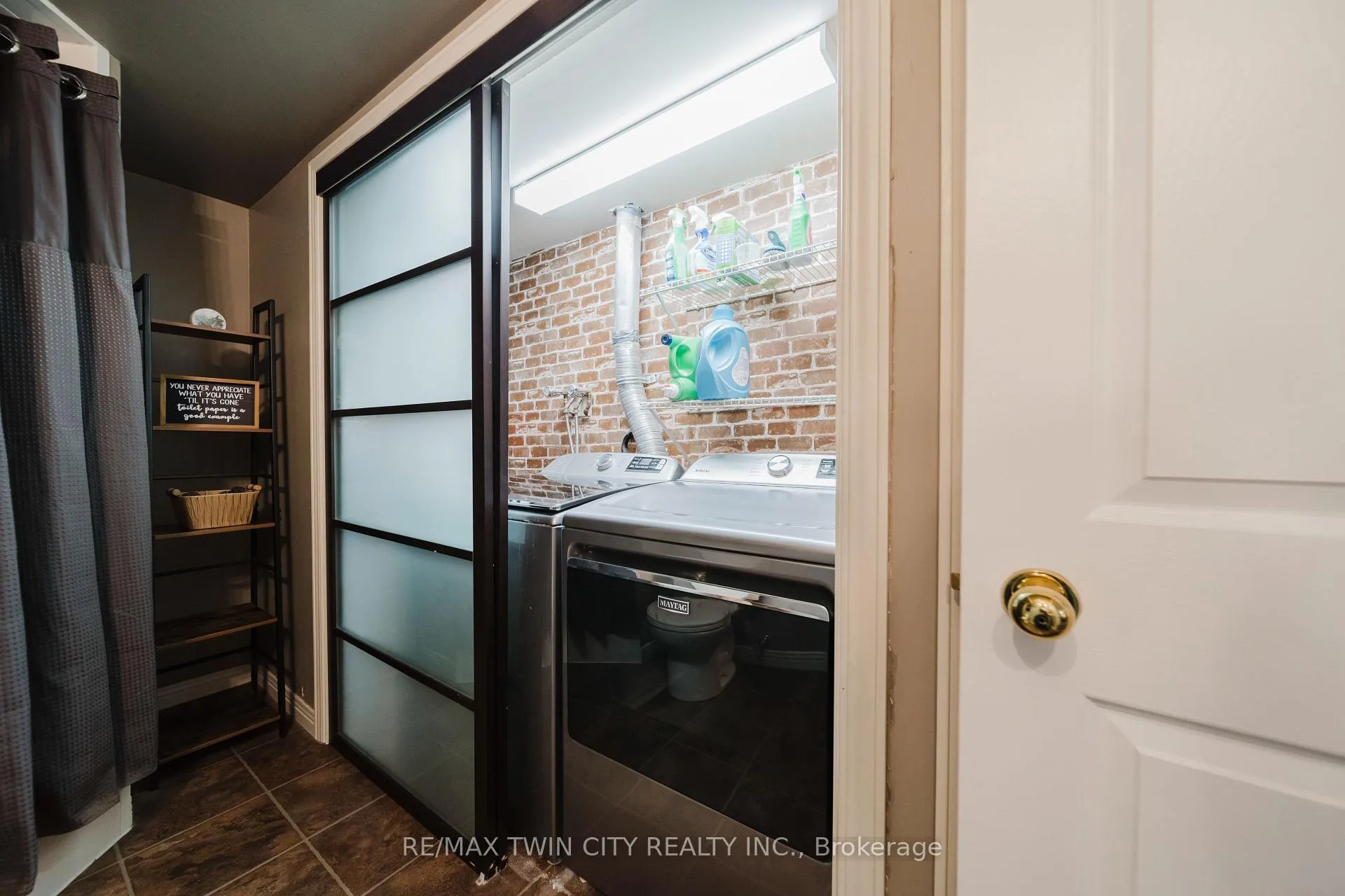 Photo 34 of 491 Appledale Crescent, Waterloo — HOMEH