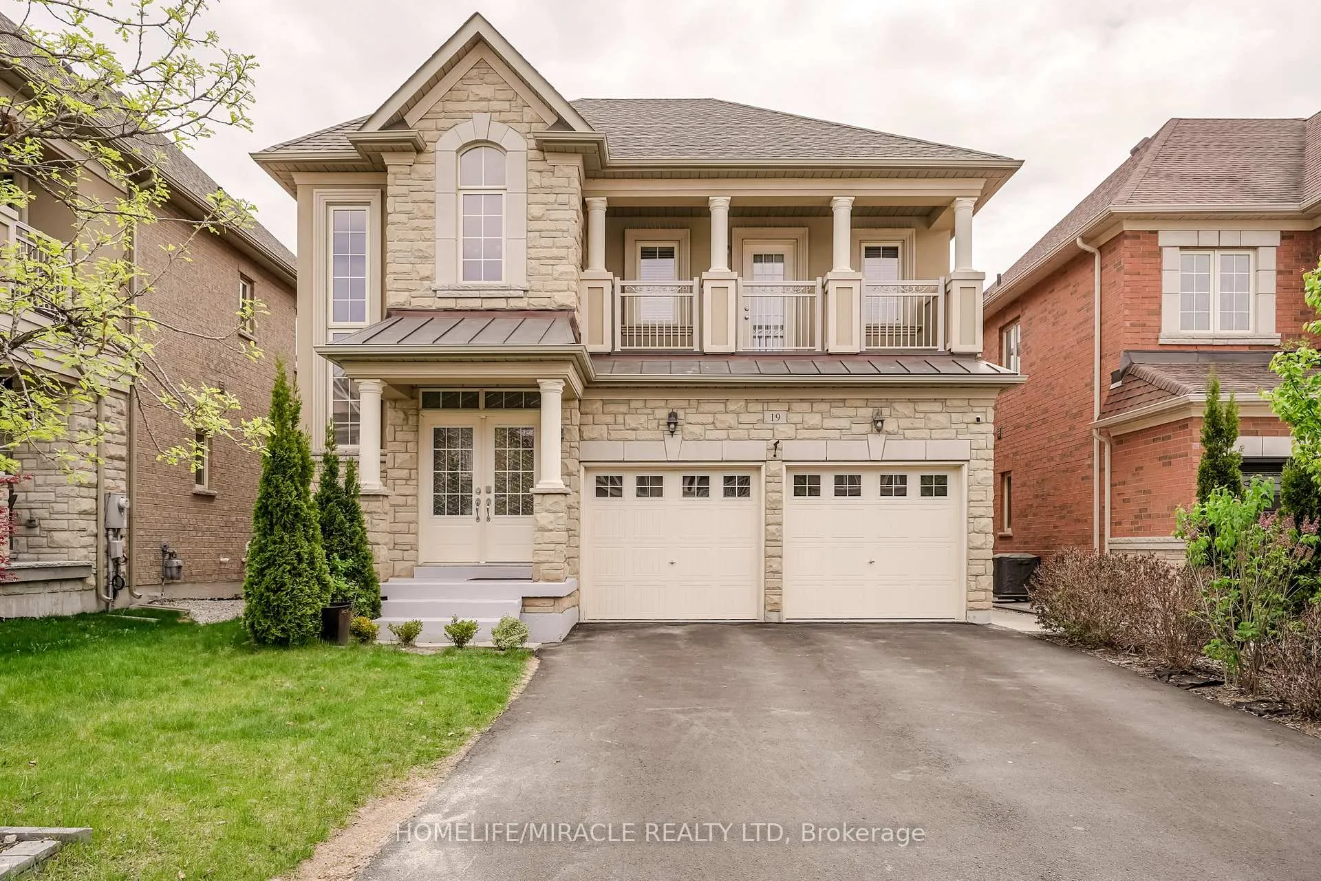 Photo 1 of 19 Wardlaw Place, Vaughan, Vellore Village — HOMEH