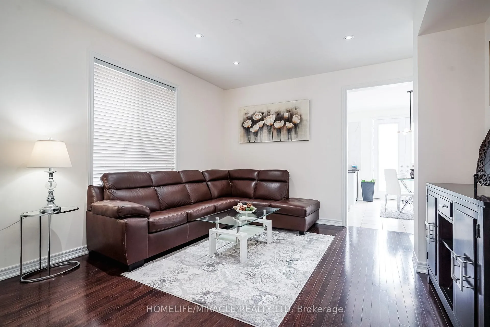 Photo 7 of 19 Wardlaw Place, Vaughan, Vellore Village — HOMEH
