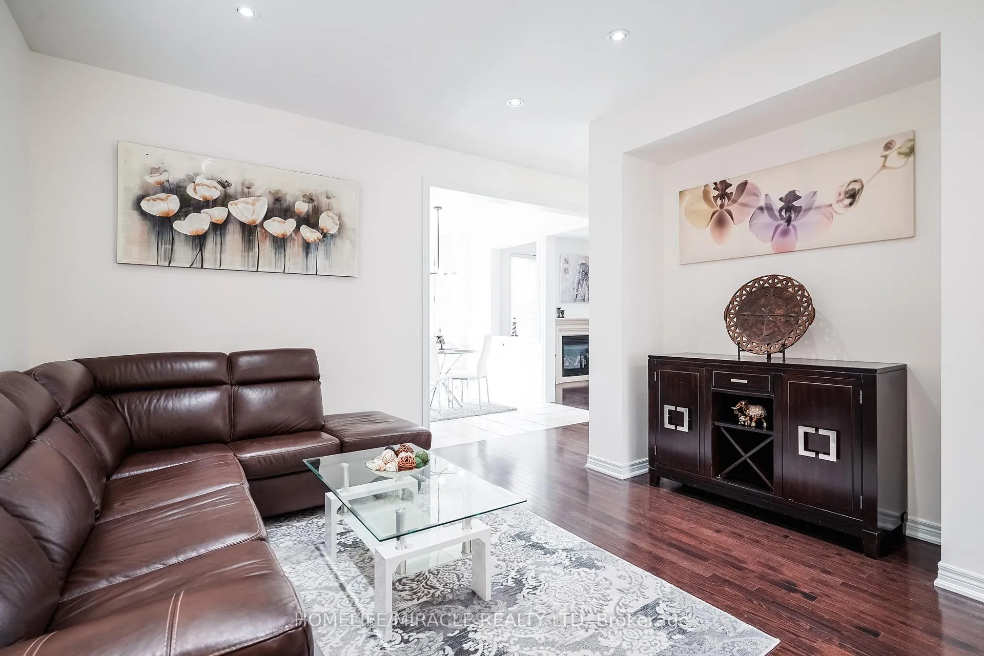 Photo 8 of 19 Wardlaw Place, Vaughan, Vellore Village — HOMEH