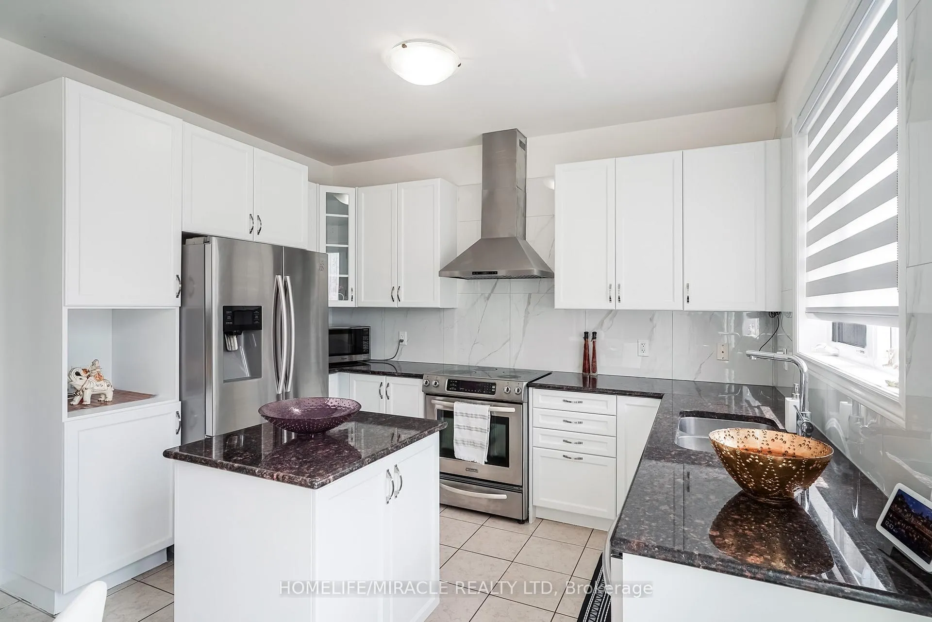 Photo 11 of 19 Wardlaw Place, Vaughan, Vellore Village — HOMEH