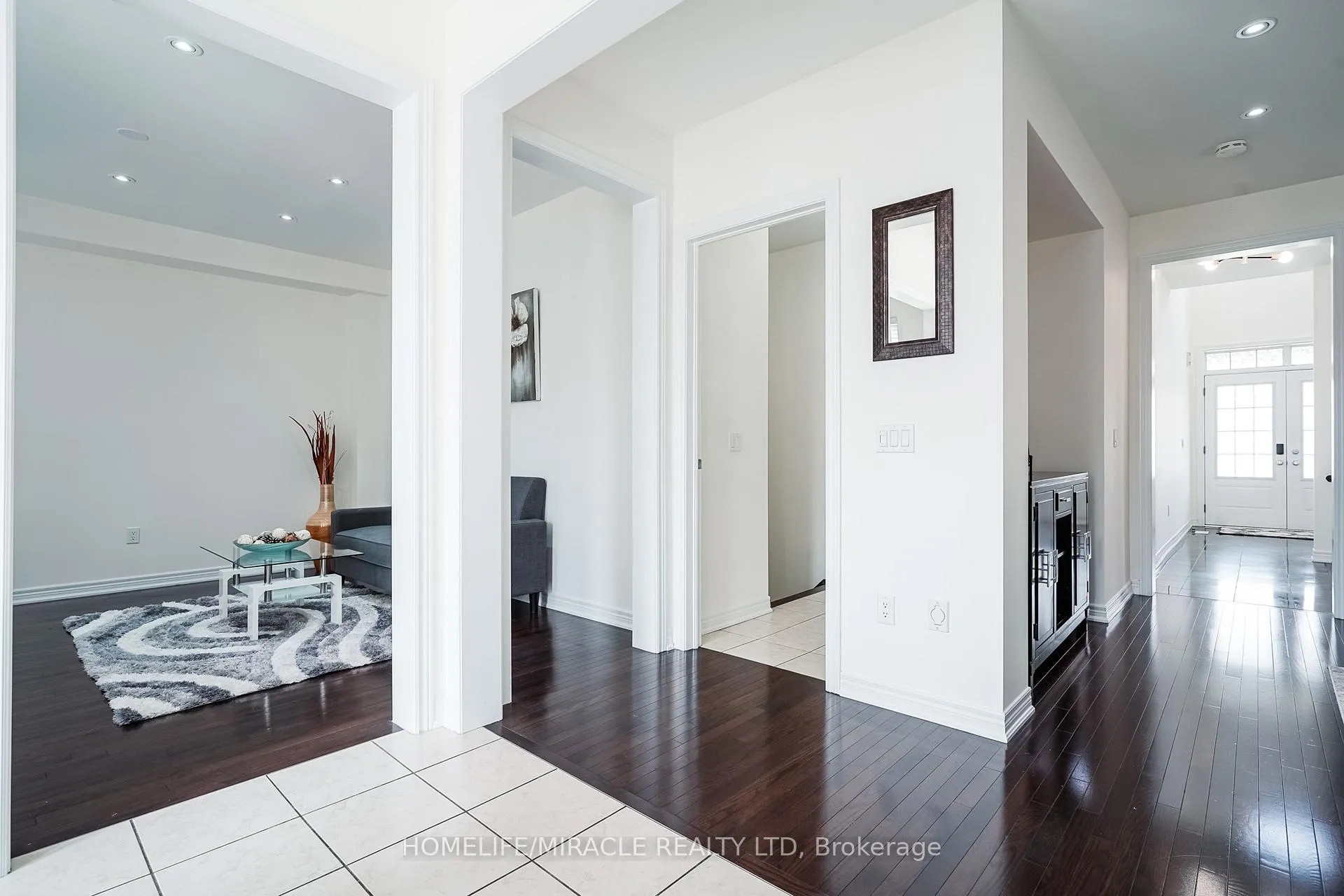 Photo 15 of 19 Wardlaw Place, Vaughan, Vellore Village — HOMEH