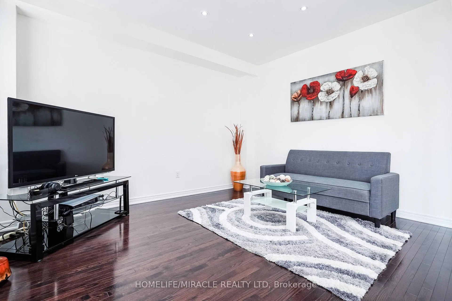 Photo 17 of 19 Wardlaw Place, Vaughan, Vellore Village — HOMEH