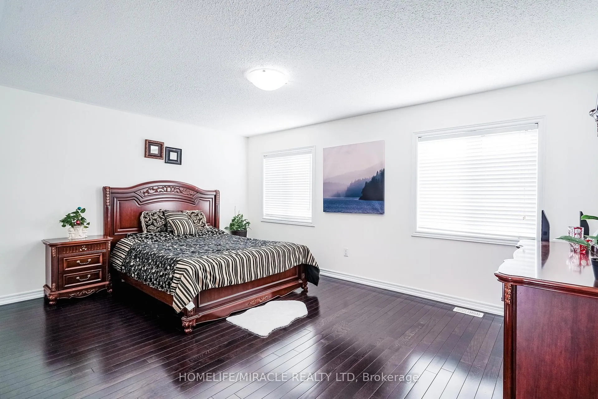 Photo 21 of 19 Wardlaw Place, Vaughan, Vellore Village — HOMEH