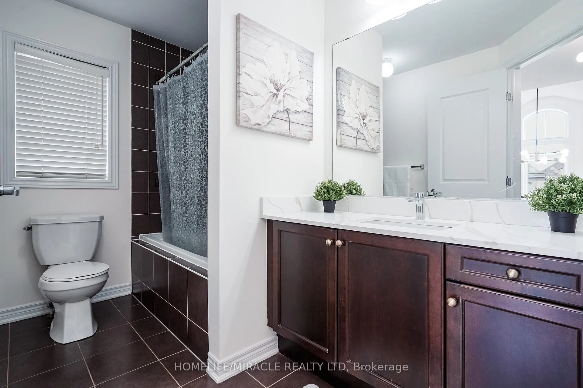 Photo 32 of 19 Wardlaw Place, Vaughan, Vellore Village — HOMEH