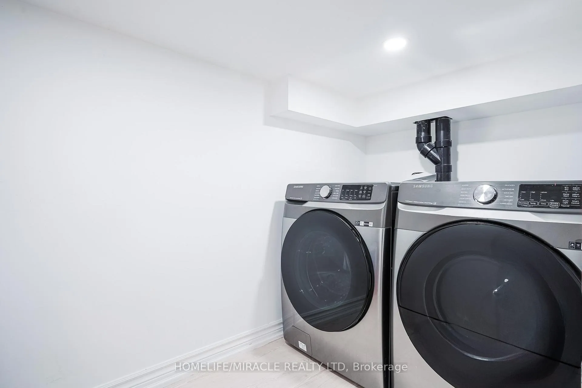 Photo 45 of 19 Wardlaw Place, Vaughan, Vellore Village — HOMEH