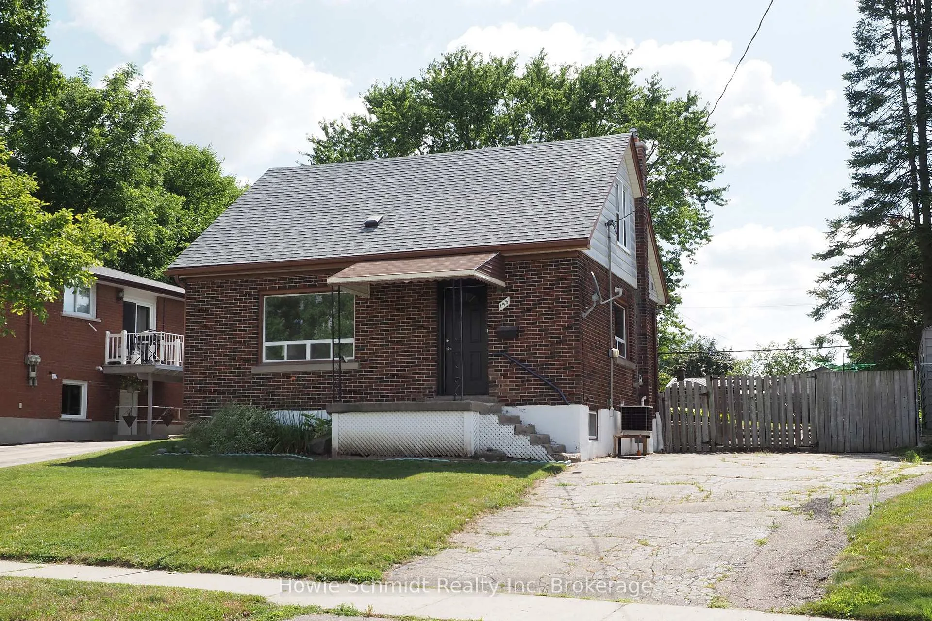 Photo 1 of 195 Sixth Avenue, Kitchener — HOMEH