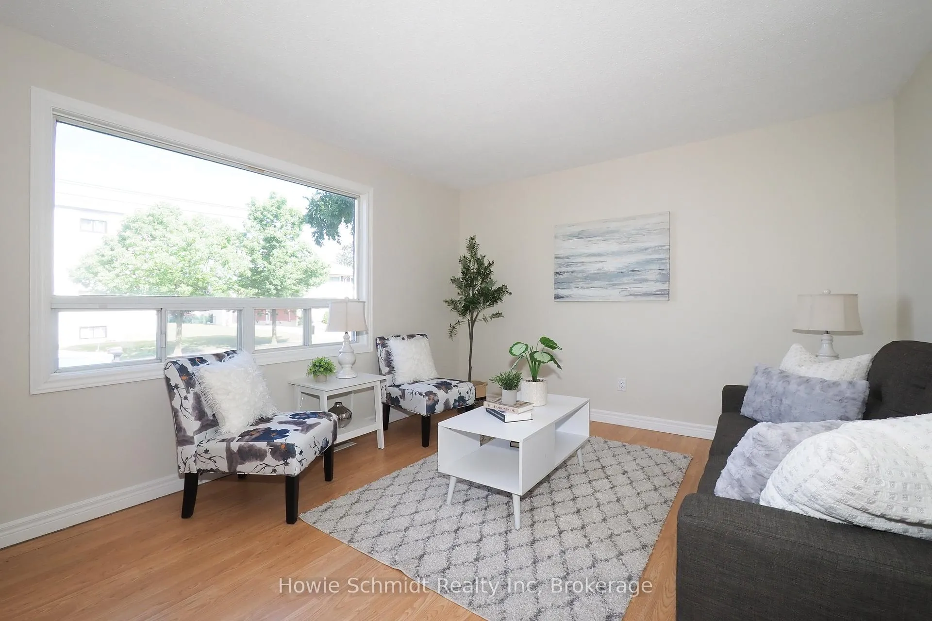 Photo 8 of 195 Sixth Avenue, Kitchener — HOMEH
