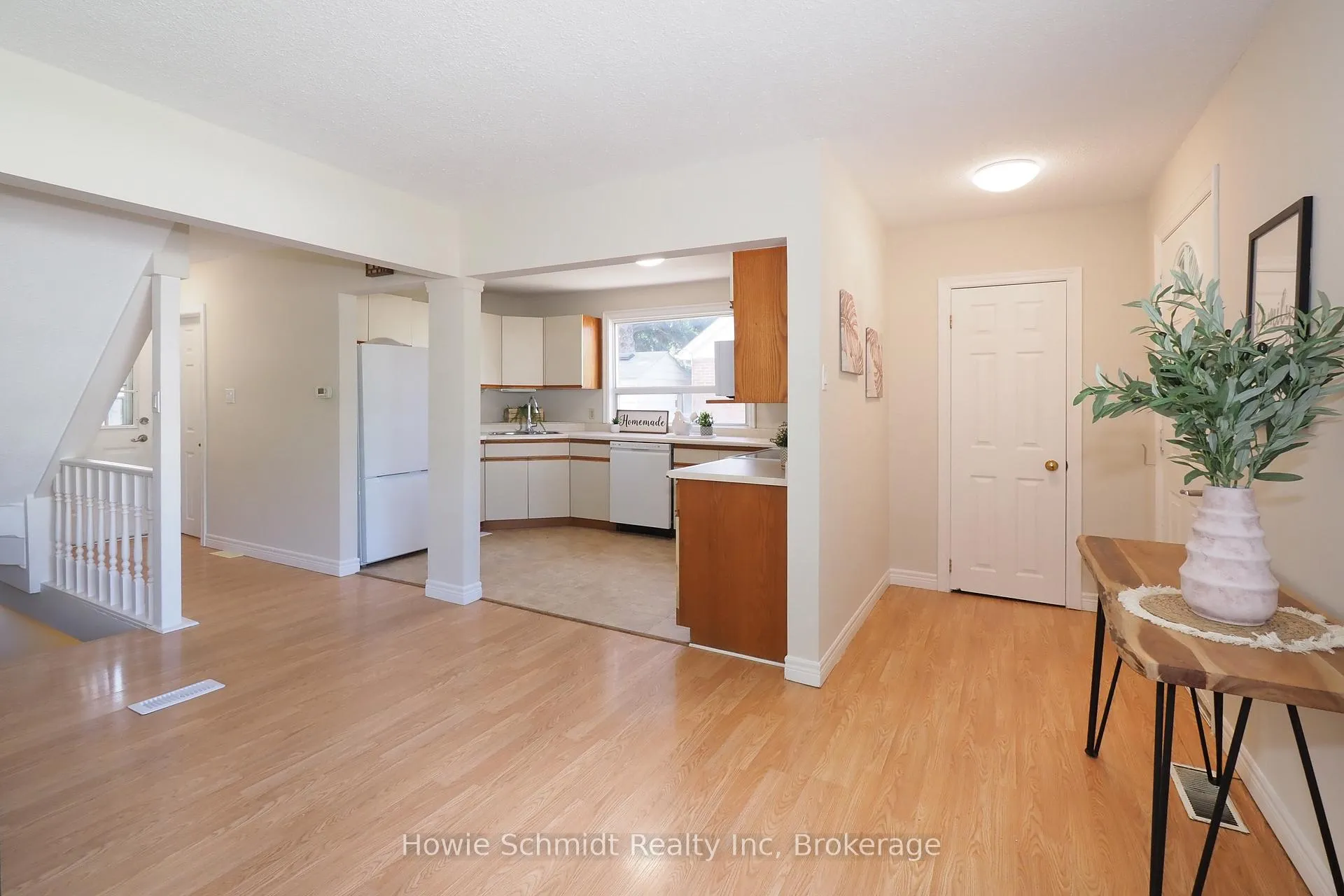 Photo 13 of 195 Sixth Avenue, Kitchener — HOMEH