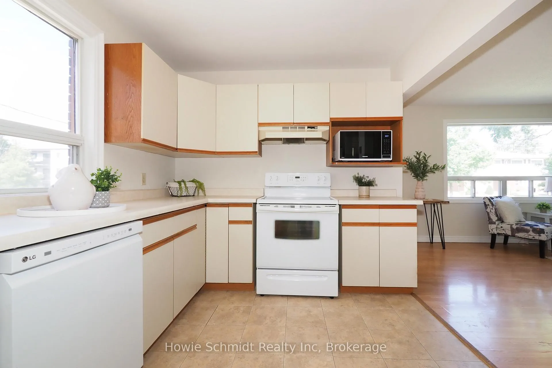 Photo 16 of 195 Sixth Avenue, Kitchener — HOMEH