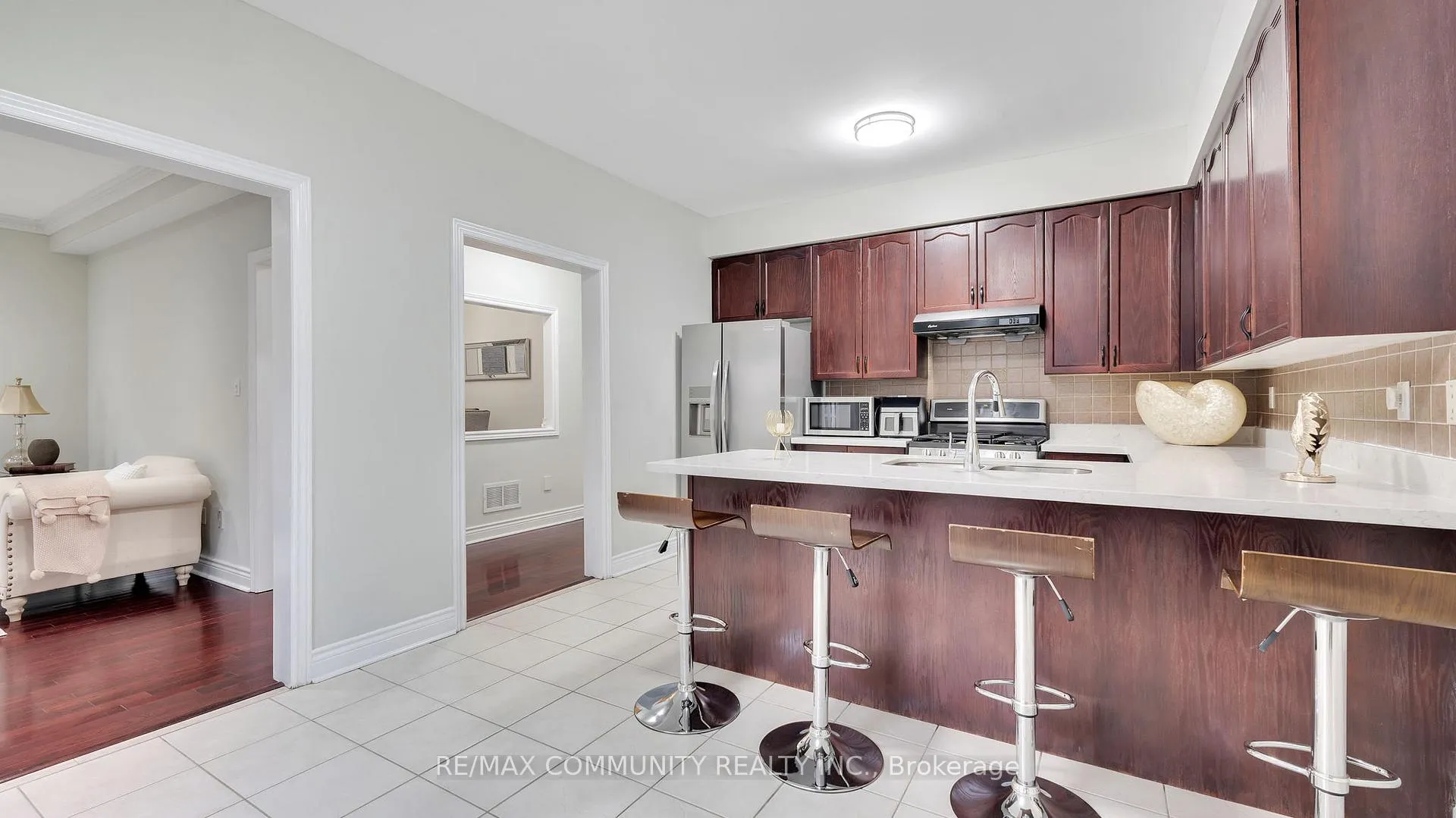 Photo 19 of 303 Williamson Road, Markham, Greensborough — HOMEH