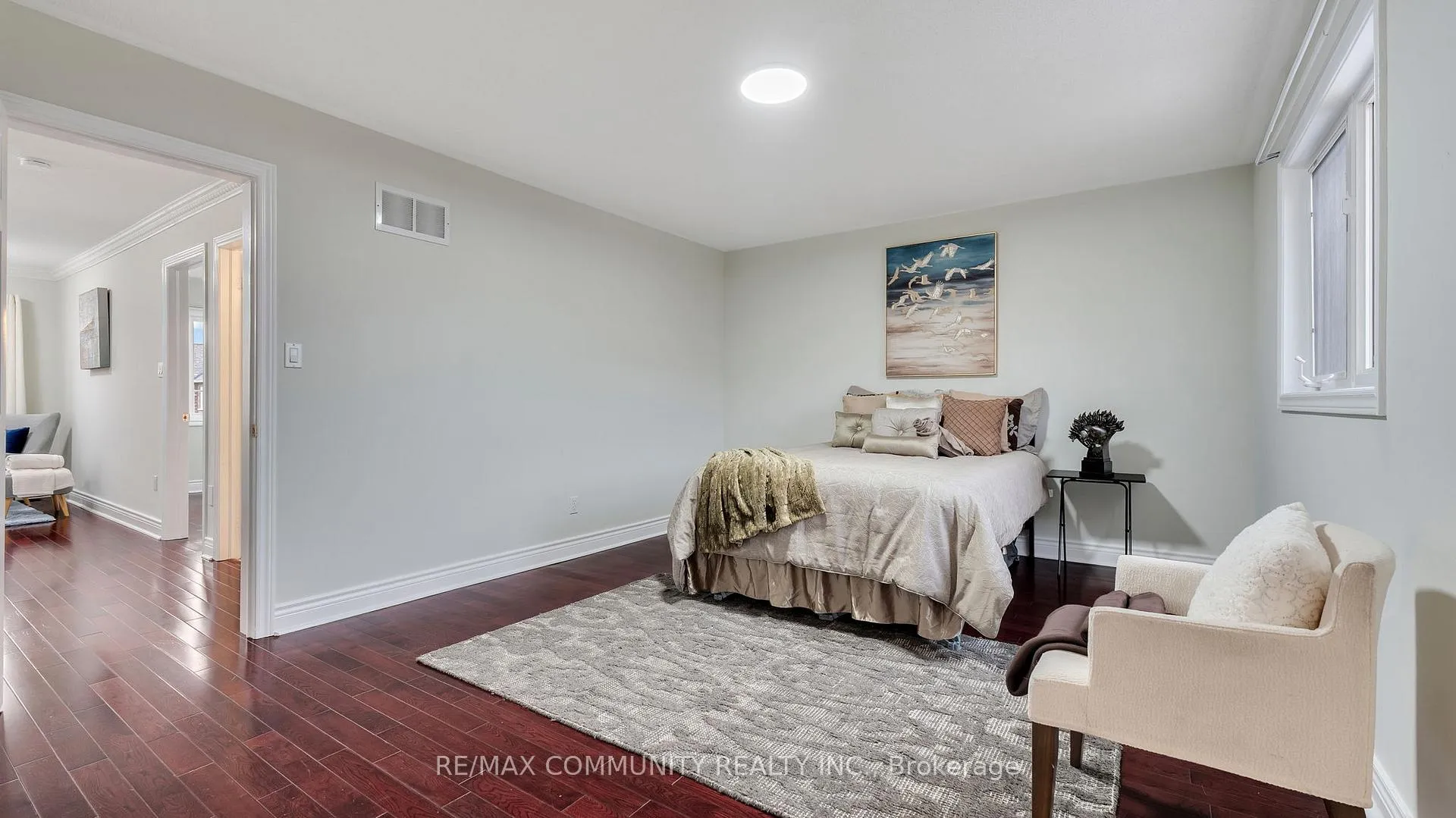 Photo 25 of 303 Williamson Road, Markham, Greensborough — HOMEH