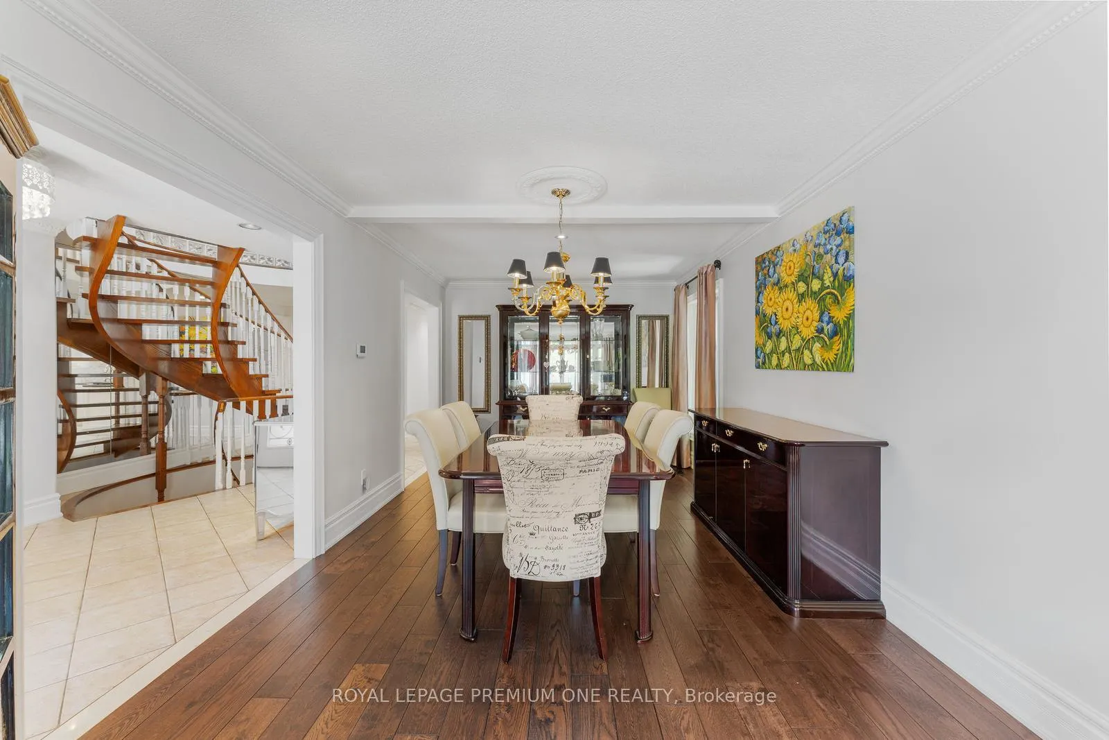 Photo 5 of 2 Angel View Court, Vaughan, Maple — HOMEH