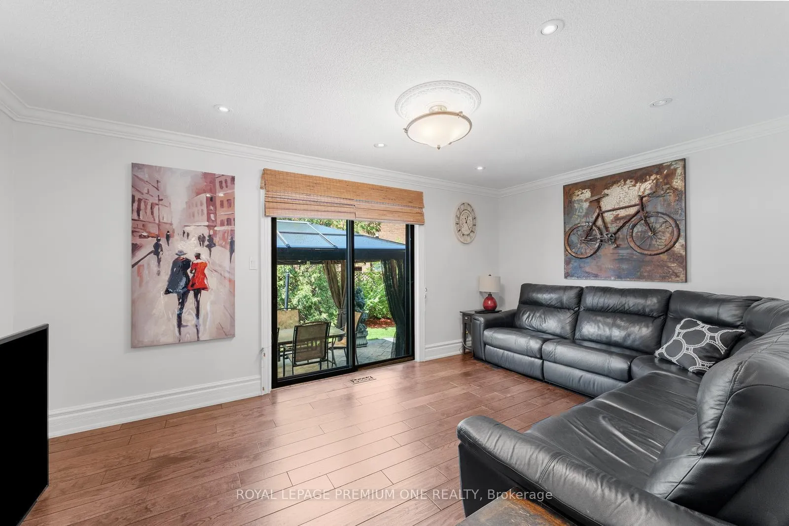 Photo 10 of 2 Angel View Court, Vaughan, Maple — HOMEH