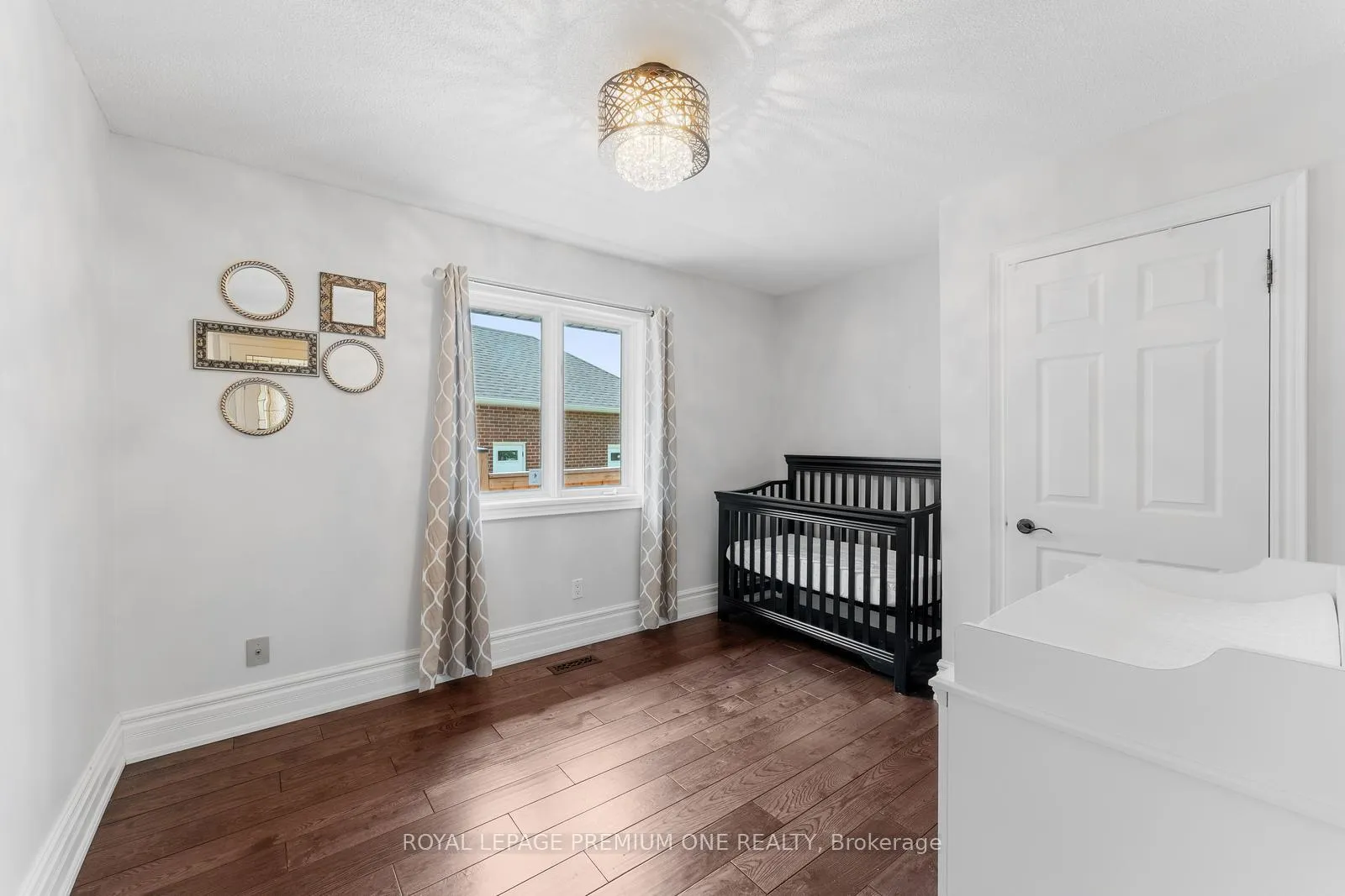 Photo 13 of 2 Angel View Court, Vaughan, Maple — HOMEH