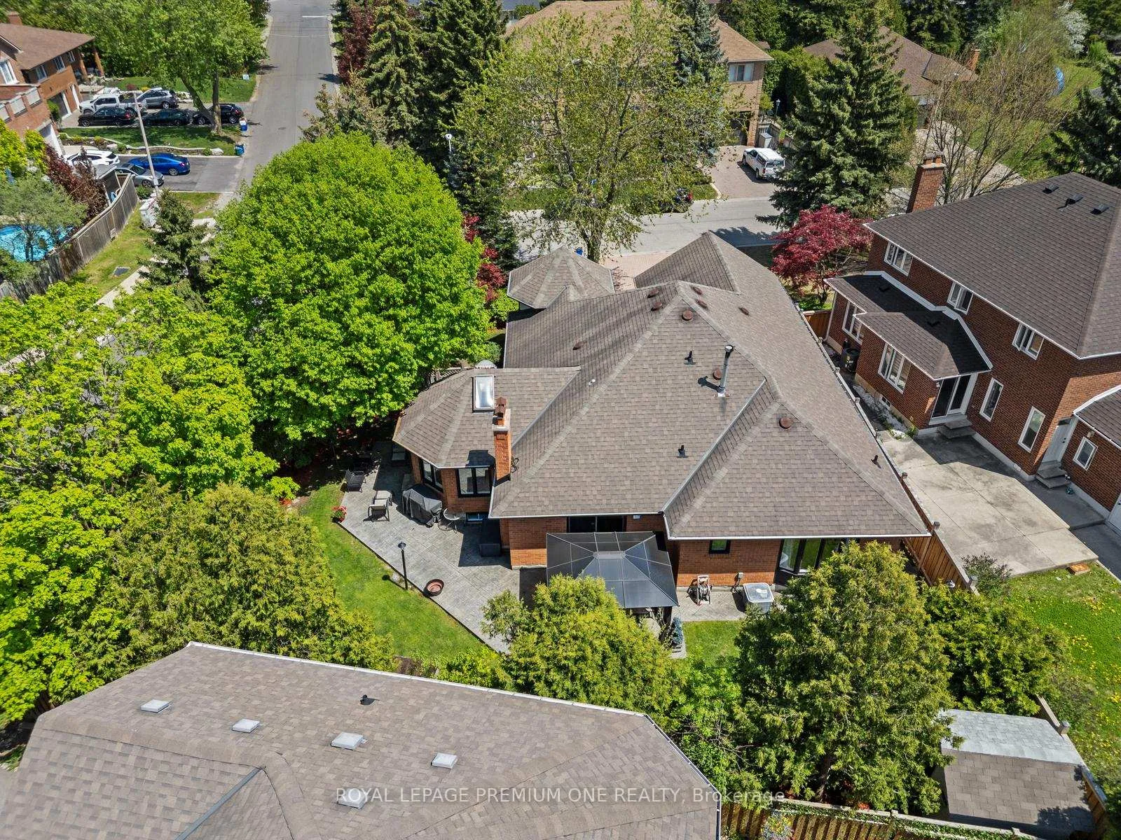 Photo 23 of 2 Angel View Court, Vaughan, Maple — HOMEH