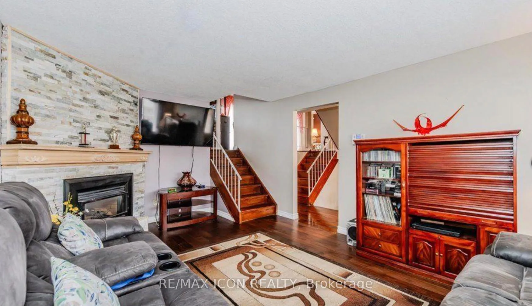 Photo 5 of 107 Roseneath Crescent, Kitchener — HOMEH