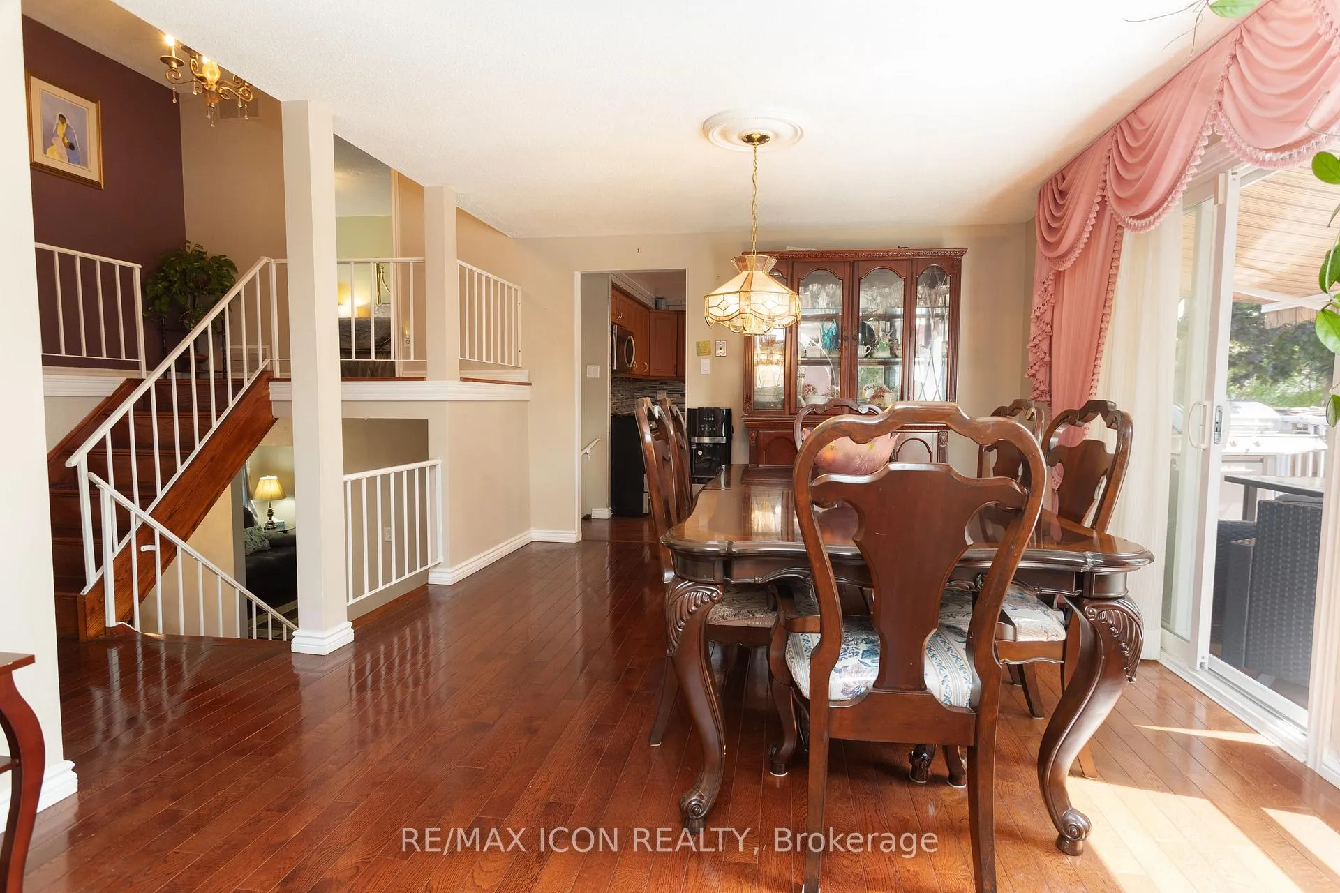 Photo 10 of 107 Roseneath Crescent, Kitchener — HOMEH