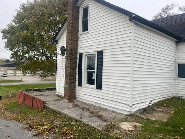 Photo 2 of 1415 County 4 Road, Douro-Dummer — HOMEH