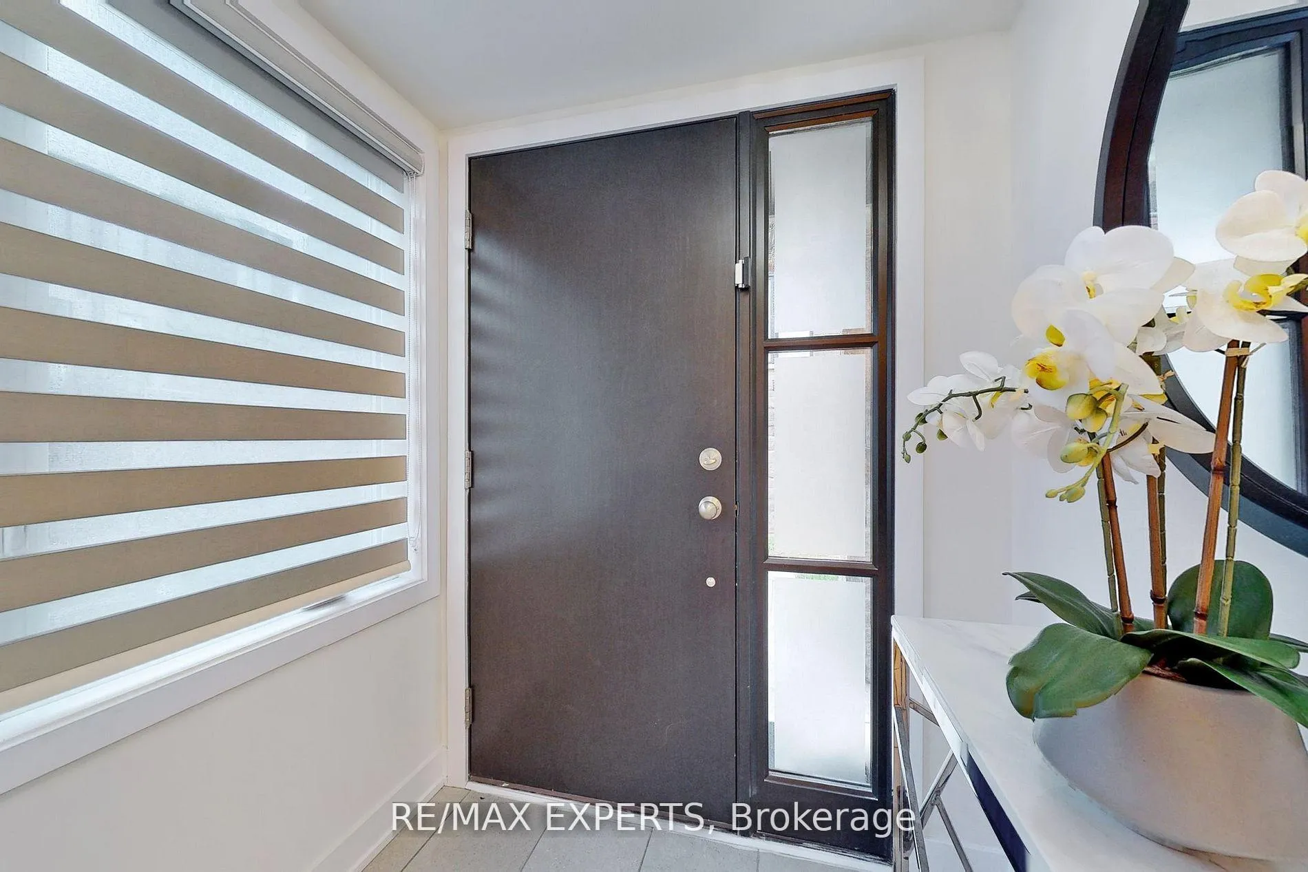 Photo 4 of 54 Carpaccio Avenue, Vaughan, Vellore Village — HOMEH