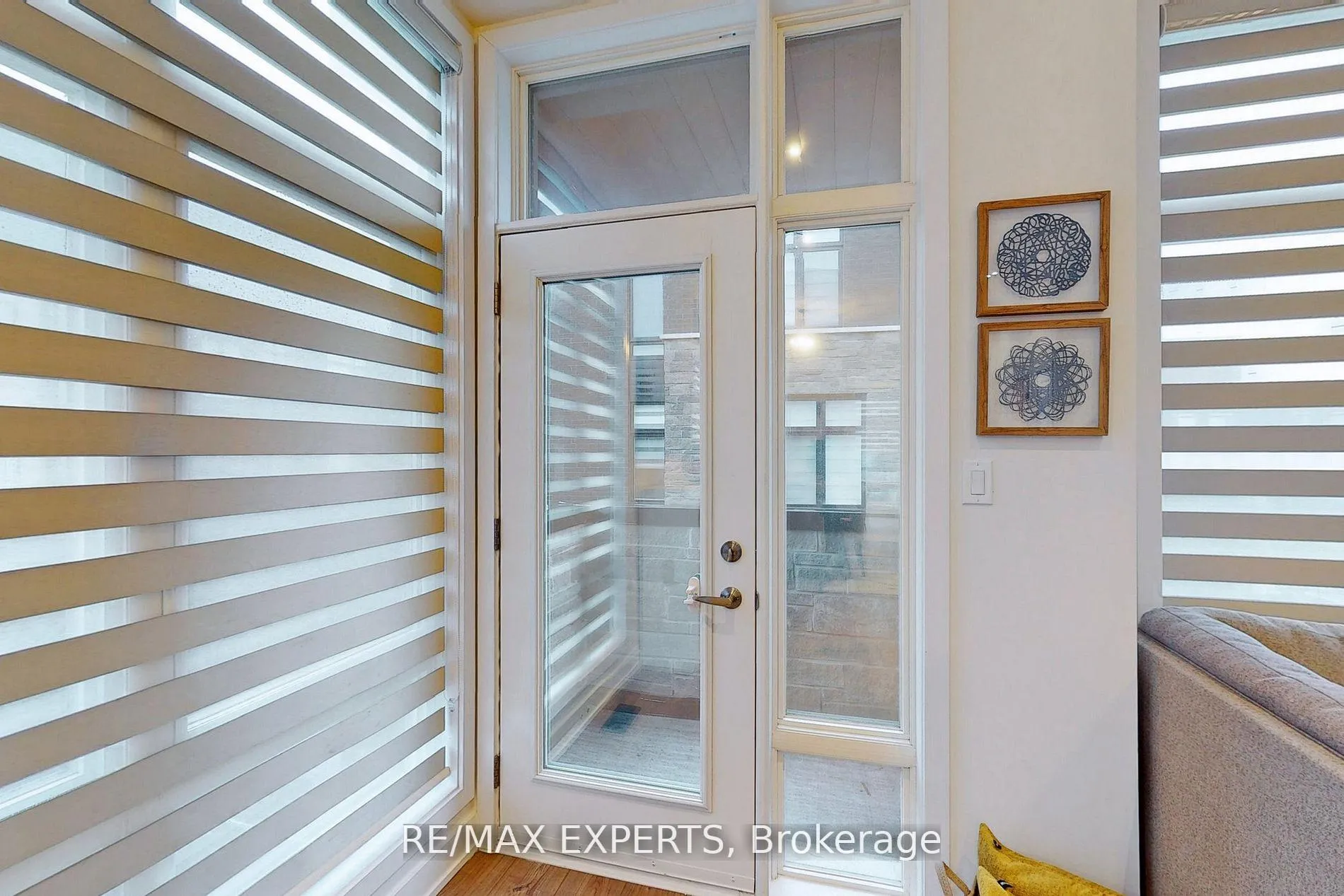 Photo 16 of 54 Carpaccio Avenue, Vaughan, Vellore Village — HOMEH