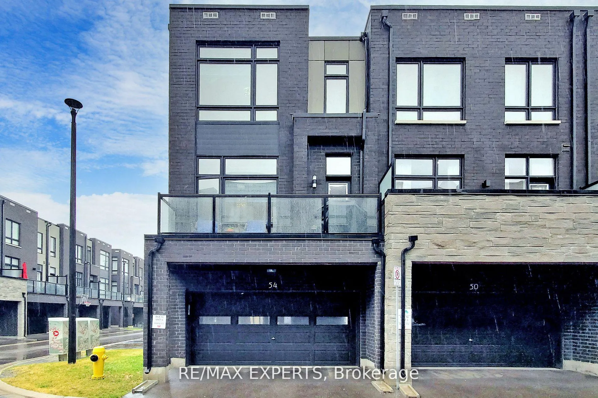 Photo 32 of 54 Carpaccio Avenue, Vaughan, Vellore Village — HOMEH