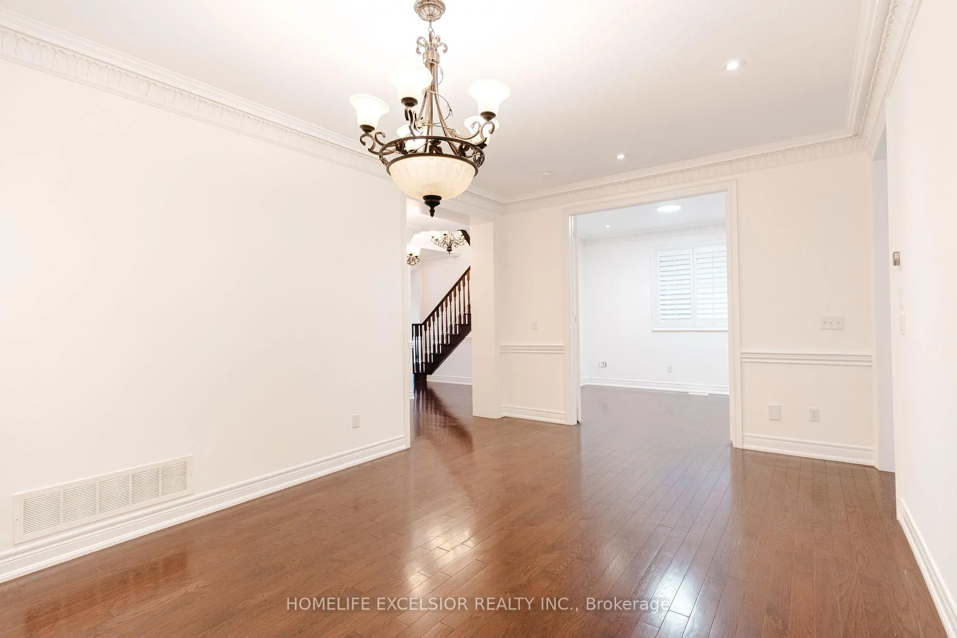 Photo 14 of 10 Kentview Crescent, Markham, Box Grove — HOMEH
