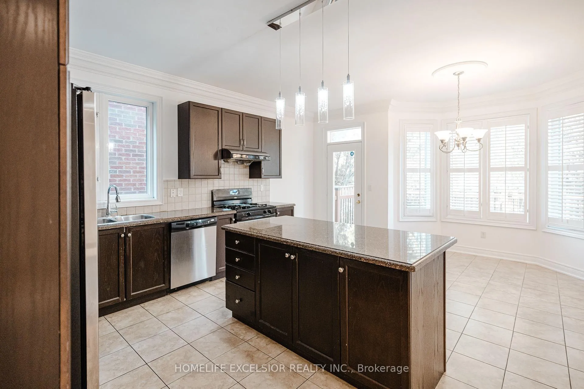 Photo 21 of 10 Kentview Crescent, Markham, Box Grove — HOMEH