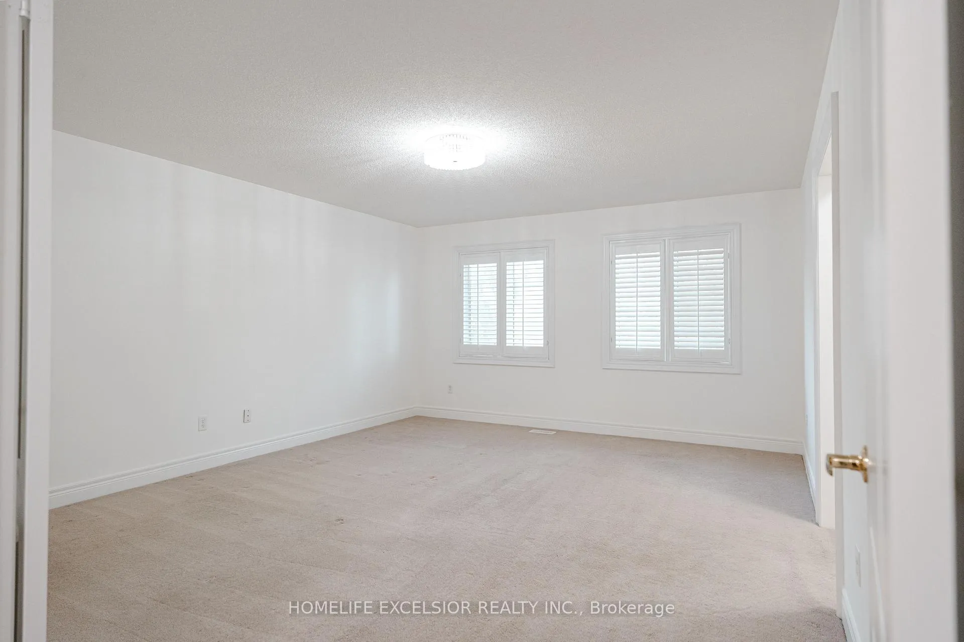 Photo 35 of 10 Kentview Crescent, Markham, Box Grove — HOMEH