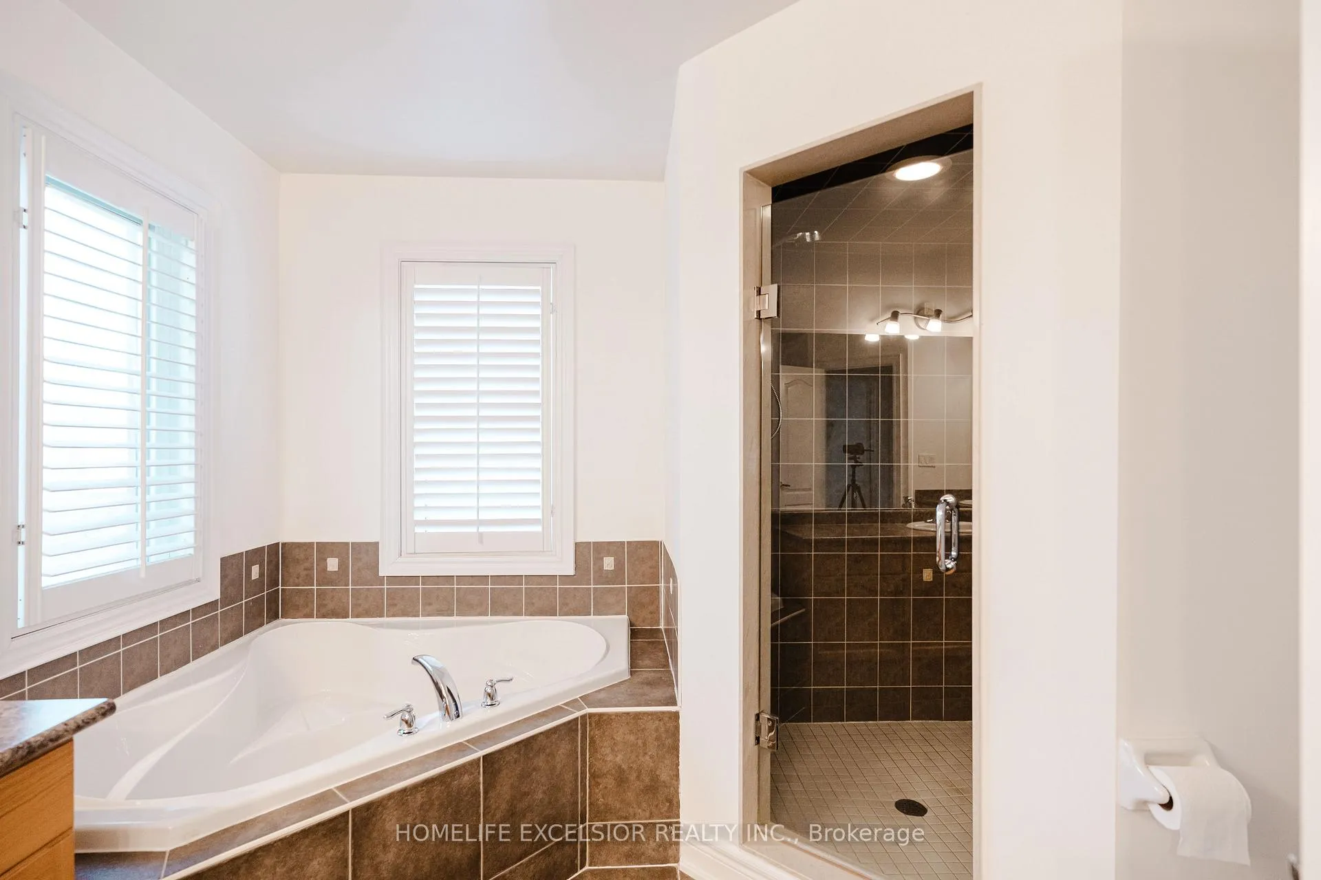 Photo 39 of 10 Kentview Crescent, Markham, Box Grove — HOMEH