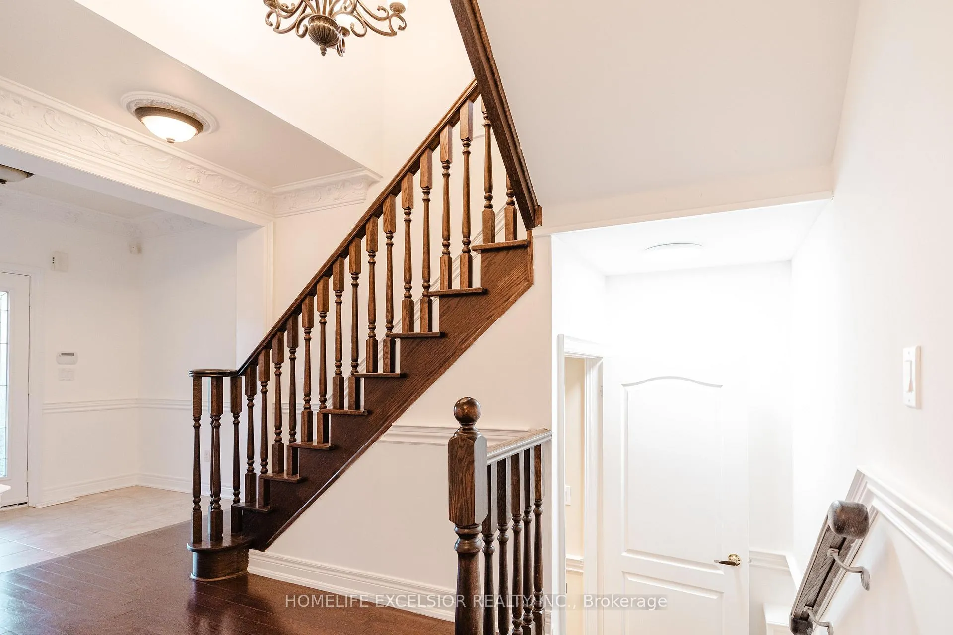 Photo 42 of 10 Kentview Crescent, Markham, Box Grove — HOMEH