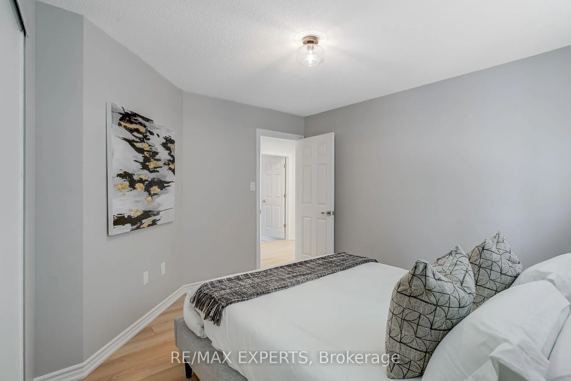 Photo 28 of 1972 Prince Court, Innisfil, Alcona — HOMEH