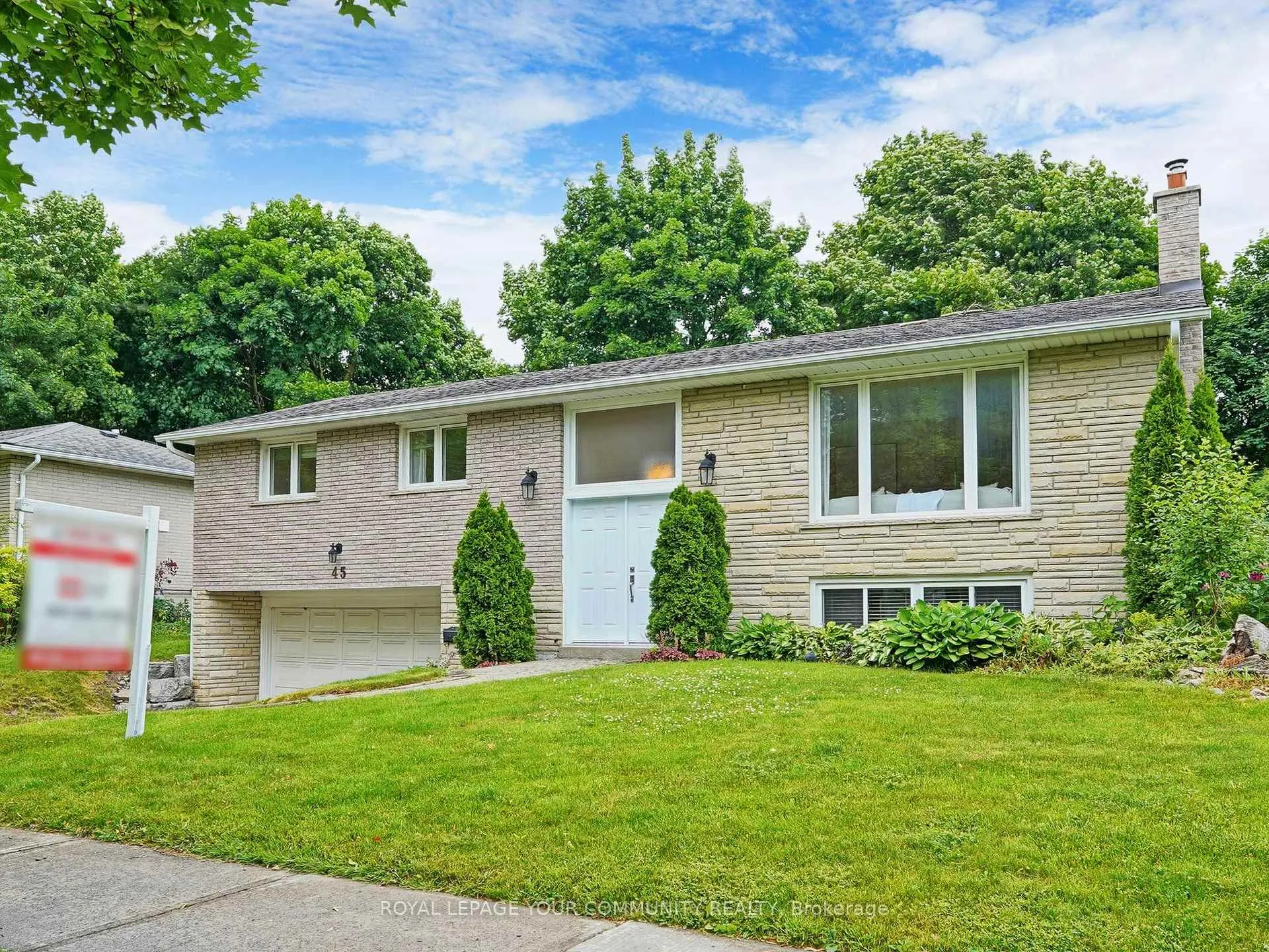 Photo 5 of 45 Squire Baker's Lane, Markham, Sherwood-Amberglen — HOMEH