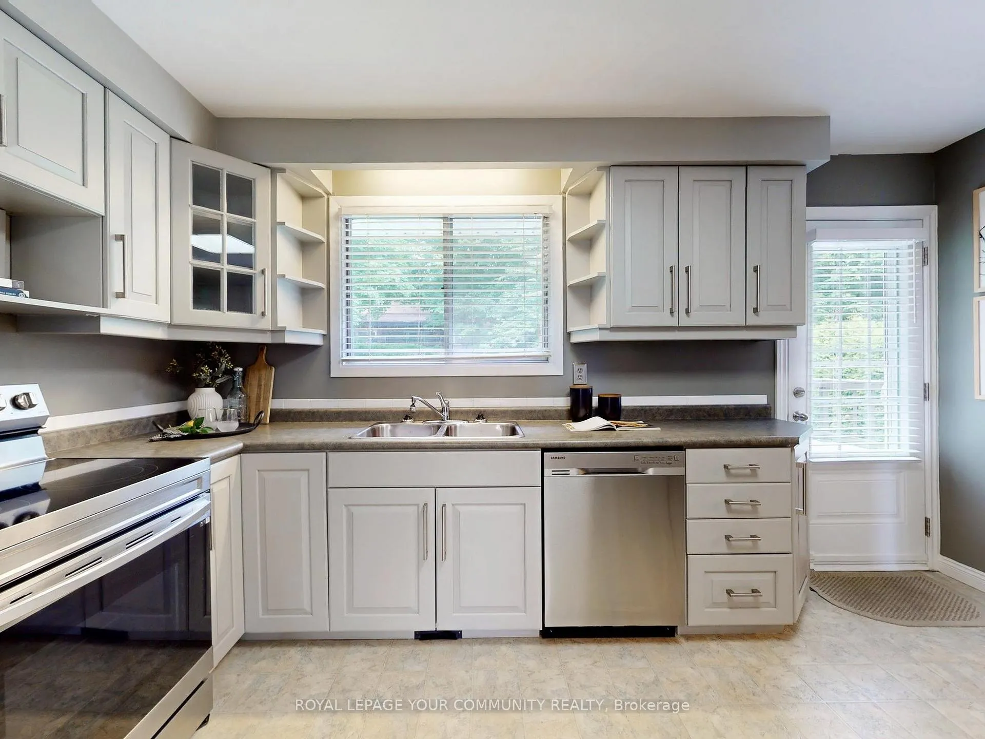 Photo 18 of 45 Squire Baker's Lane, Markham, Sherwood-Amberglen — HOMEH