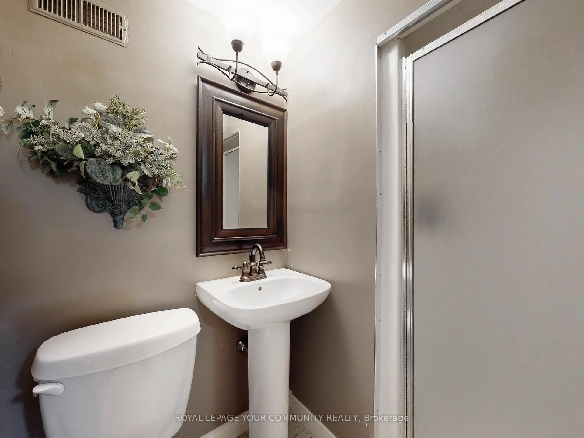 Photo 48 of 45 Squire Baker's Lane, Markham, Sherwood-Amberglen — HOMEH