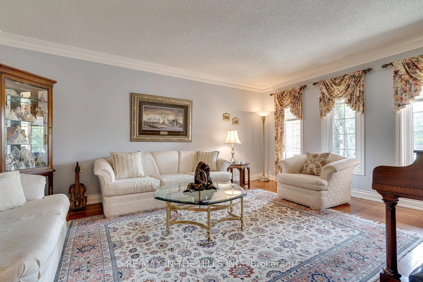 Photo 6 of 275 Triton Avenue, Vaughan, West Woodbridge — HOMEH