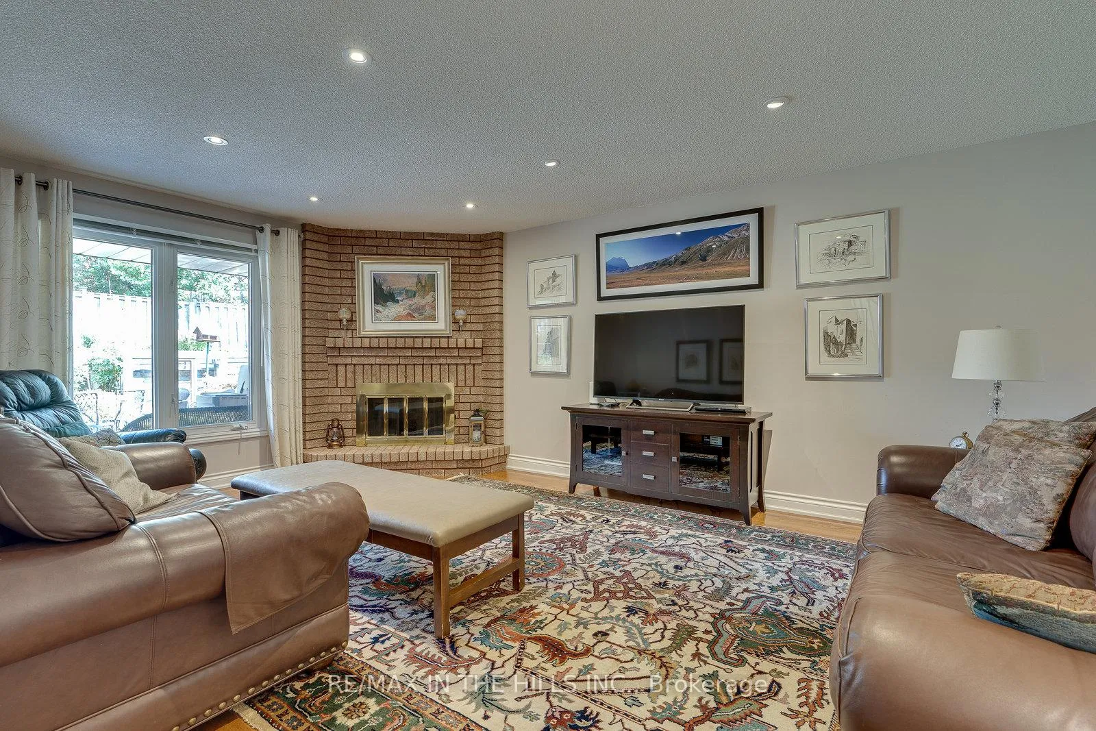 Photo 8 of 275 Triton Avenue, Vaughan, West Woodbridge — HOMEH