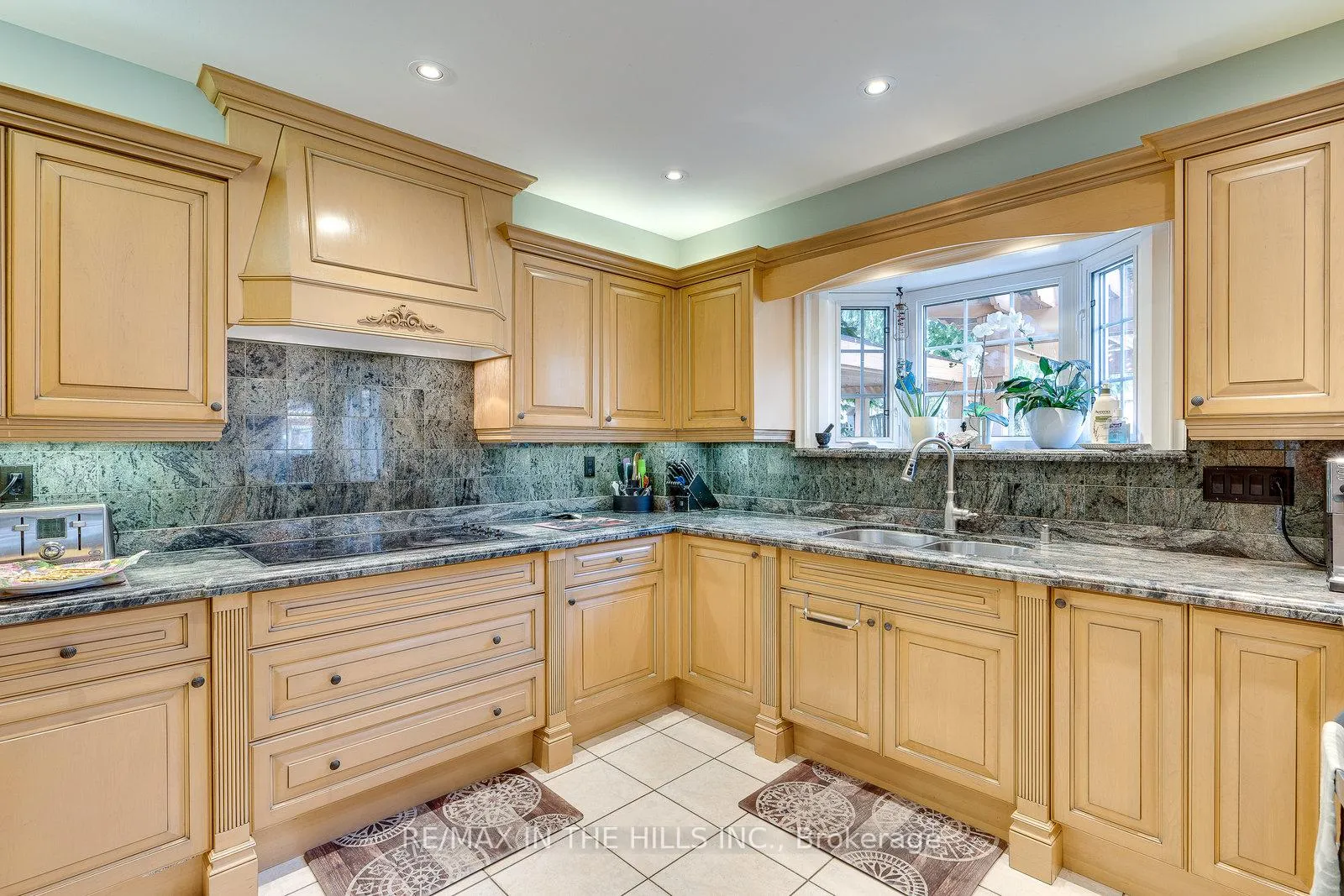 Photo 13 of 275 Triton Avenue, Vaughan, West Woodbridge — HOMEH