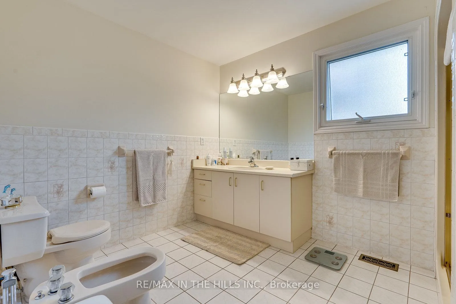 Photo 19 of 275 Triton Avenue, Vaughan, West Woodbridge — HOMEH