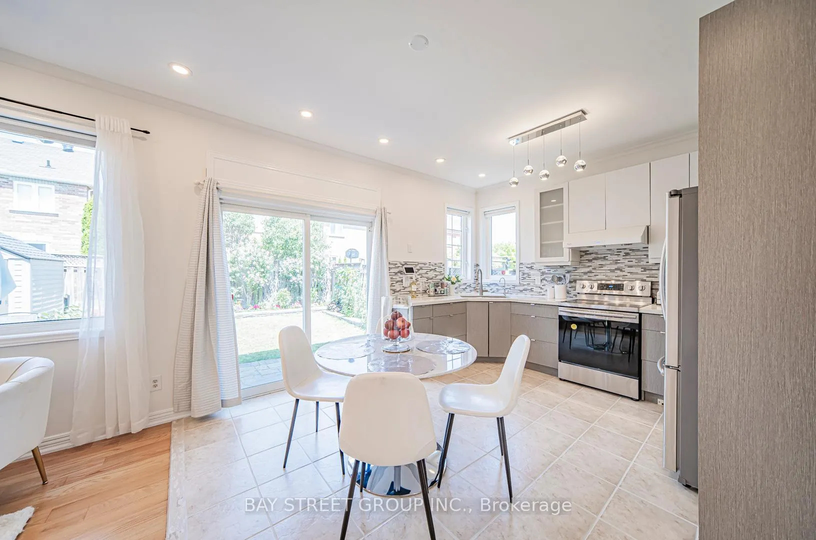 Photo 17 of 34 Greengage Street, Markham, Greensborough — HOMEH