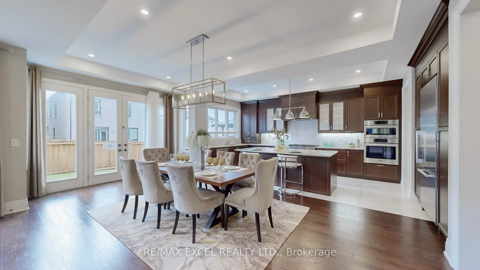 Photo 4 of 101 Farrell Road, Vaughan, Patterson — HOMEH