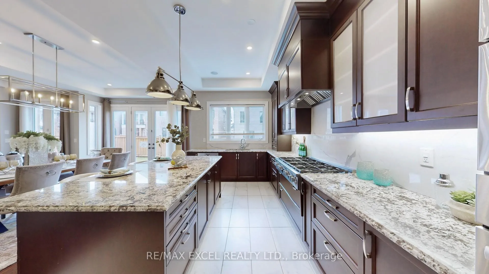 Photo 6 of 101 Farrell Road, Vaughan, Patterson — HOMEH