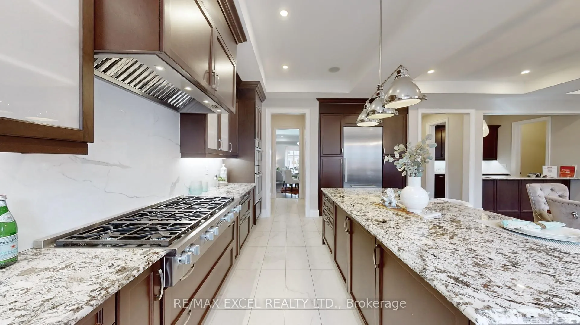 Photo 8 of 101 Farrell Road, Vaughan, Patterson — HOMEH