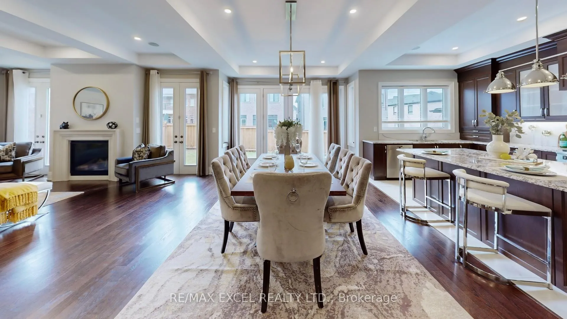 Photo 9 of 101 Farrell Road, Vaughan, Patterson — HOMEH