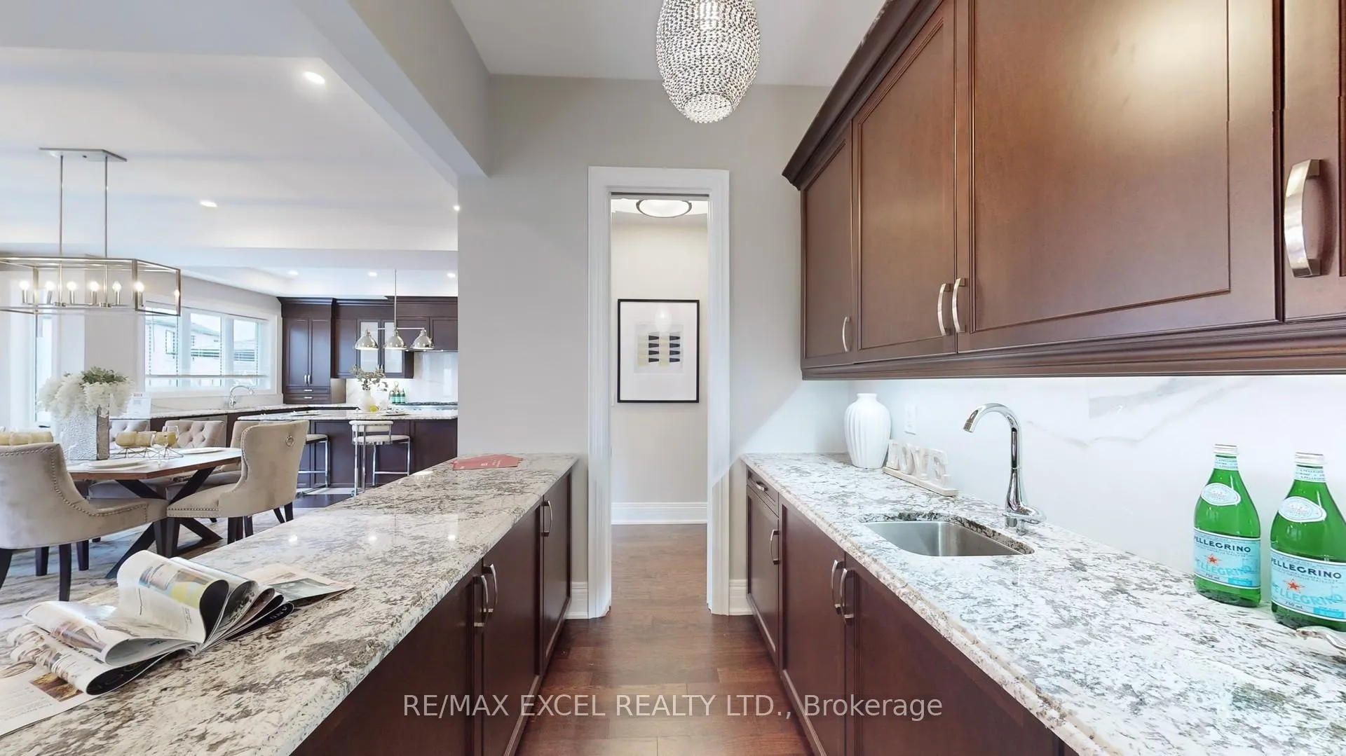 Photo 10 of 101 Farrell Road, Vaughan, Patterson — HOMEH